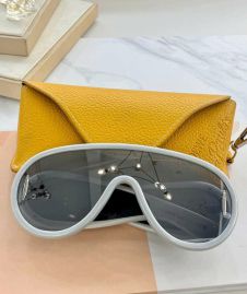Picture of Loewe Sunglasses _SKUfw51902609fw